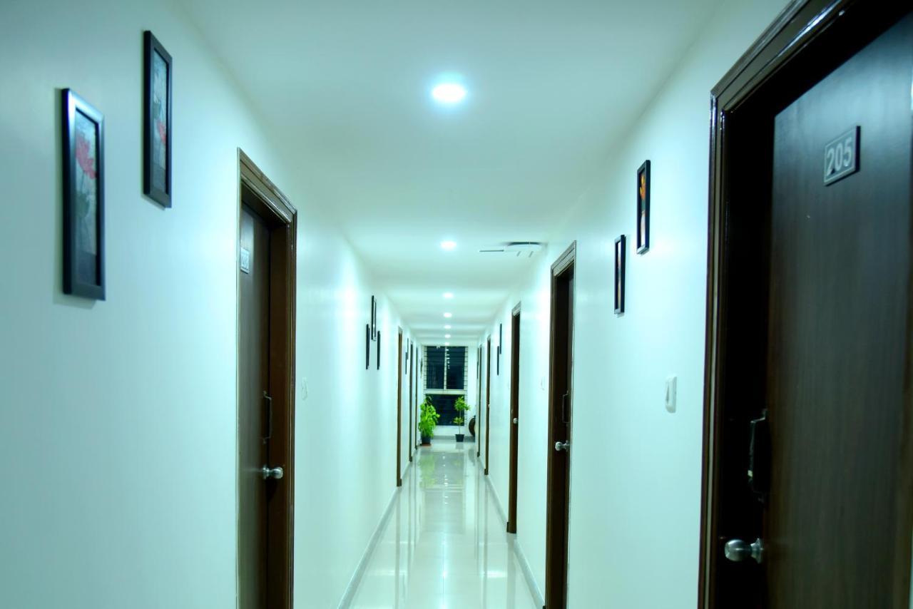 Hotel Housefinch Residency Dod Jala Екстериор снимка