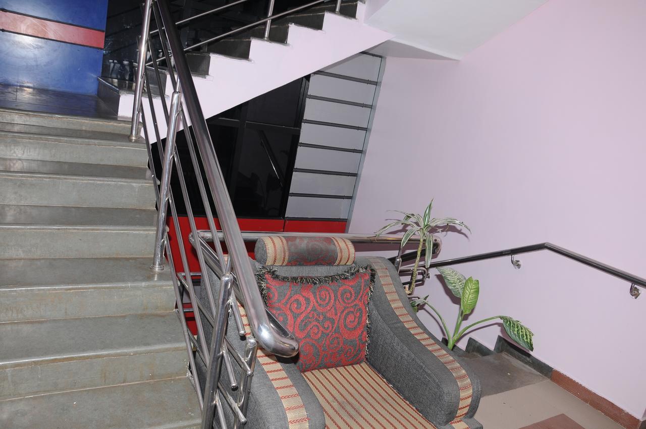 Hotel Housefinch Residency Dod Jala Екстериор снимка
