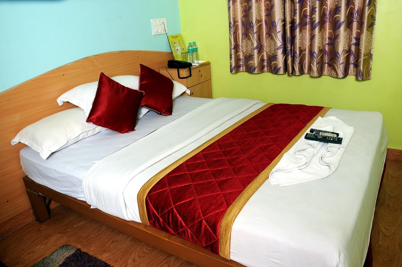 Hotel Housefinch Residency Dod Jala Екстериор снимка