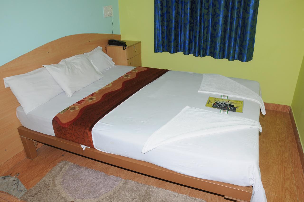 Hotel Housefinch Residency Dod Jala Екстериор снимка